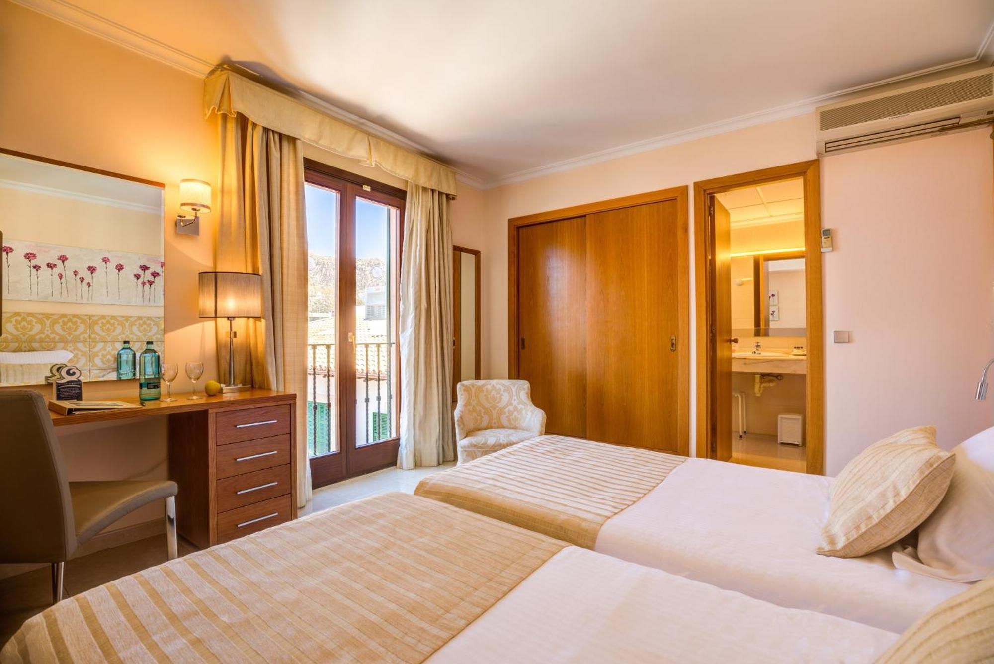 Hotel Miramar Port de Pollença Oda fotoğraf